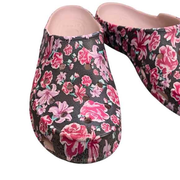 Crocs Discontinued Freesail Graphic Clogs Floral Size 10 Rare HTF GUC - Picture 2 of 10